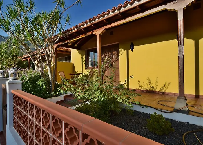 Casas Rurales Tola